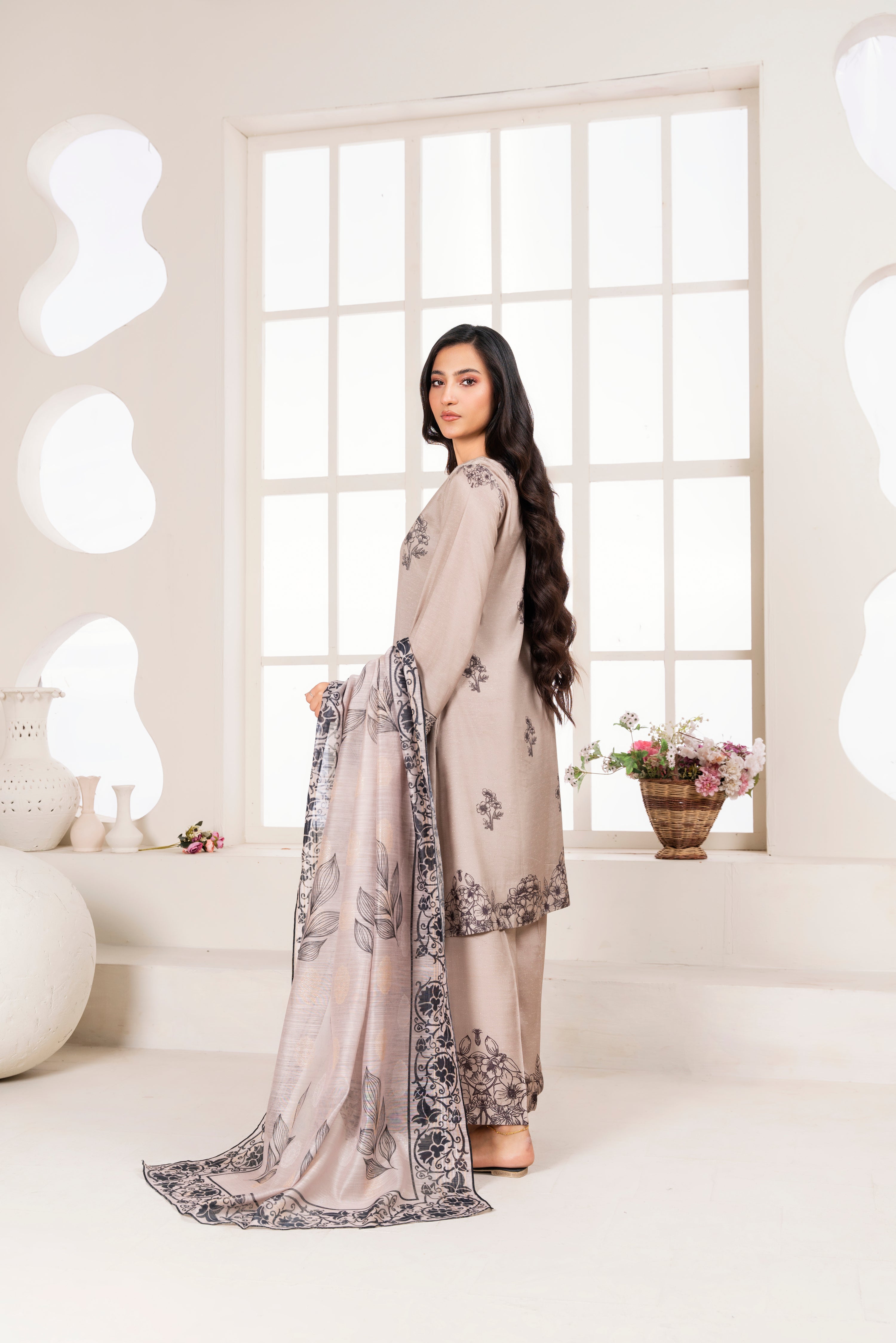 3pc- Printed Karandi Silk Suit